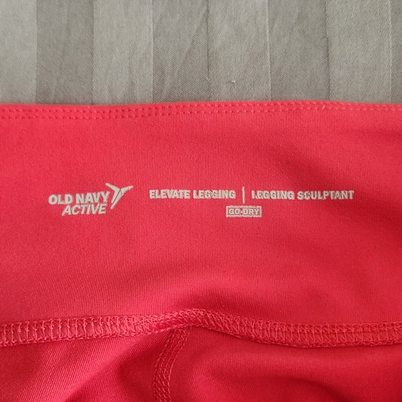 Pink Old Navy Capri Activewear Leggings - Picture 3 of 3